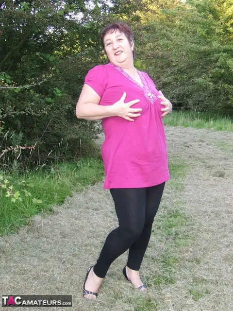 Kinky Carol: Curvy Mature Brunette Strips Out of Her Panties in the Forest – photo 2 of 20