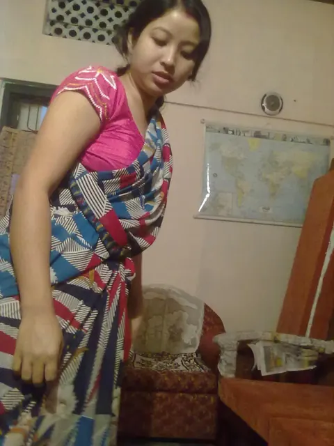 Indian Brunette Bares Her Natural Tits and Armpits in the Bedroom – photo 3 of 15