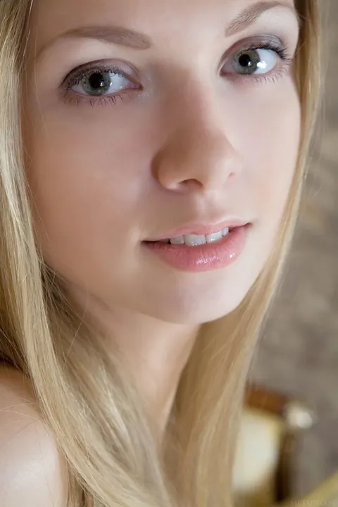 Augusta Crystal: Tall Russian Woman Spreads Her Big Ass and Pussy – photo 12 of 20