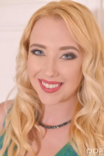 Samantha Rone – Blonde in a Skirt and High Heels Gets Ass Fucked Doggy Style