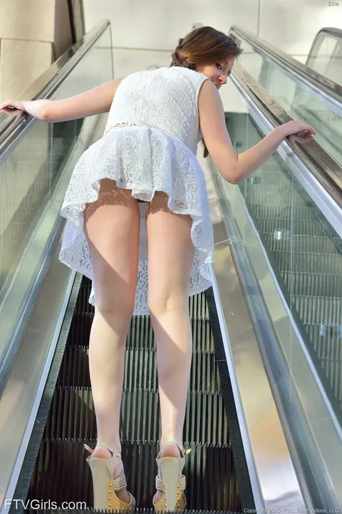 Elektra Rose: Tattooed Brunette with Big Natural Tits Strips and Spreads in Public – photo 7 of 20