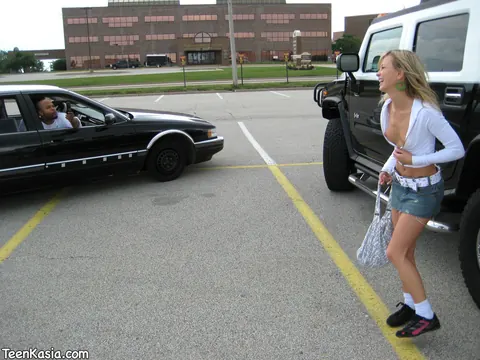Skinny Blonde Flashes Her Skirt and Spreads Outdoors – photo 11 of 15