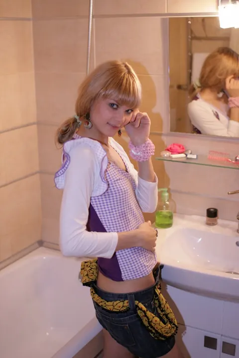Lolly Hardcore: Slim European Blonde Washes Body and Spreads in the Bathroom – photo 21 of 21