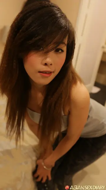 Tall Slim Asian Woman Gets Fucked Showing Her Hairy Pussy