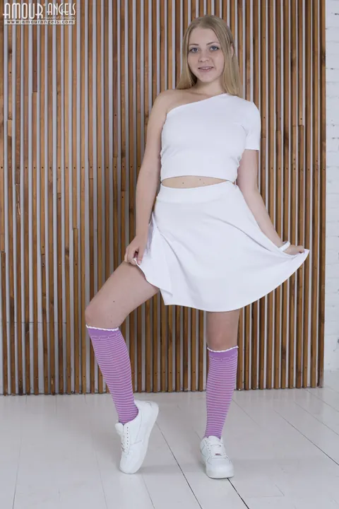 Blonde Strips Out of Her Skirt and Spreads – photo 1 of 20