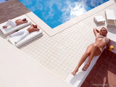 Florina Rose: Blonde in a Bikini and Heels Takes Double Penetration by the Pool – photo 2 of 16