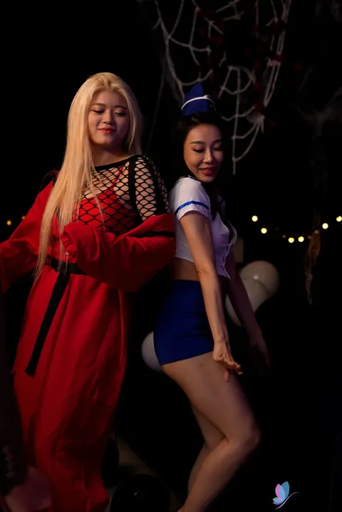 Li Zhiyan: Slim Chinese Babe in Pigtails Fucks in Halloween Costume – photo 5 of 21