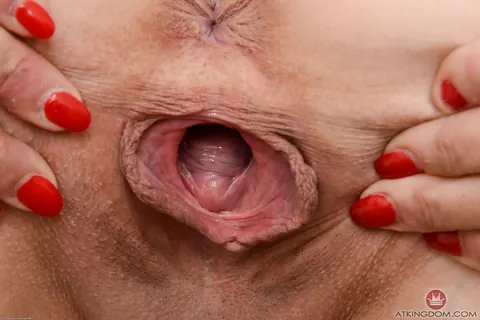 Micky Lynn: Blonde MILF with Big Tits Spreads Her Shaved Pussy Outdoors – photo 6 of 21