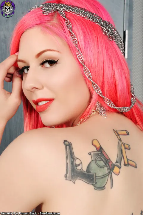 Annalee Belle: Tattooed Thick Babe Shows Her Big Tits in Costume – photo 11 of 15