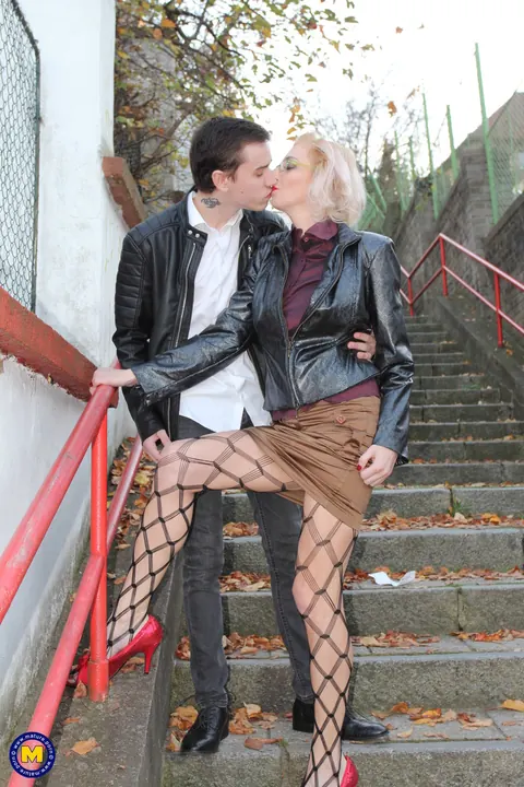 Alice Wonderlust: European Blonde MILF in Pantyhose Poses Outdoors – photo 3 of 16