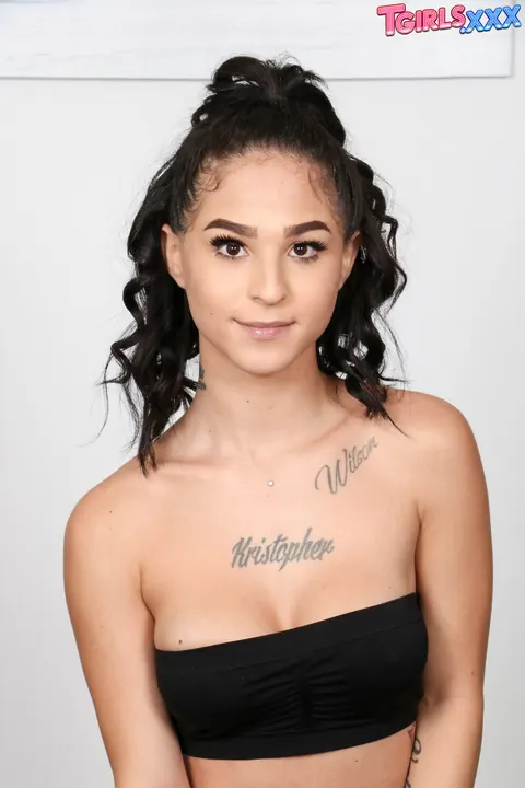 Trans Woman Undresses Fully and Poses Her Naked Body – photo 2 of 16