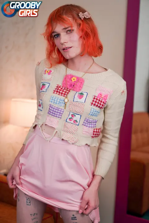 Trans Woman Strips Naked and Displays Her Body for the Camera – photo 3 of 16