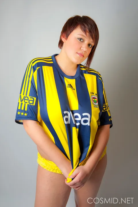 BBW with Big Tits Strips to Panties and Shows Her Curves – photo 10 of 16